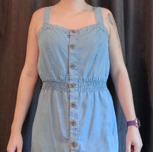 Love Tree, Med chambray dress